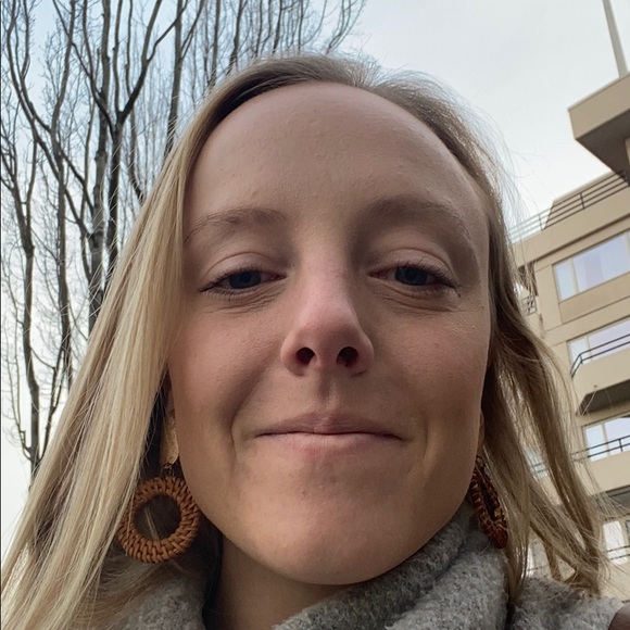 Meet your Posher, Katie - Picture 1 of 1